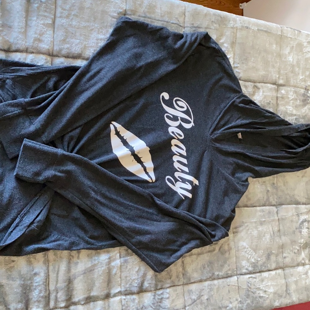 Lightweight long sleeve hooded shirt